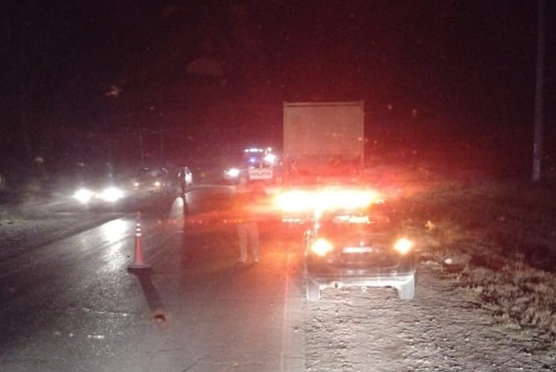 El fuerte impacto fue entre un auto y un camión. Foto: gentileza Chañar Digital