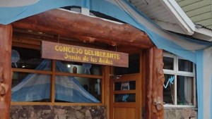 Es falso el mensaje sobre la toma del municipio y Deliberante de Junín de los Andes: qué dijo el Intendente