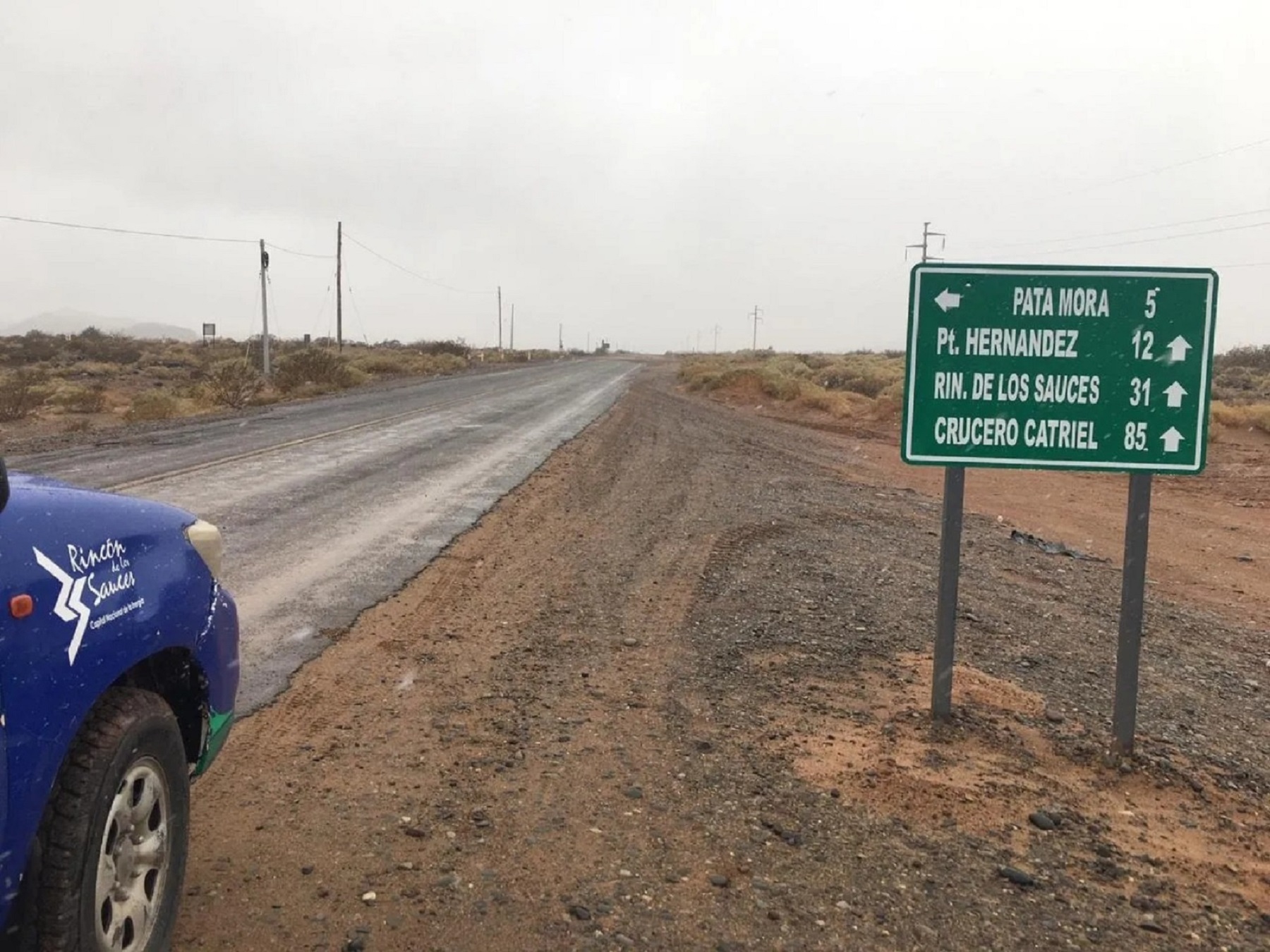 Trabajador petrolero está grave tras accidente con un camión cerca de Rincón de los Sauces. 