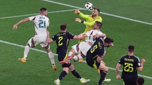 Eurocopa: se conoció el estado de salud de Varga, el jugador de Hungría que se desvaneció y fue hospitalizado