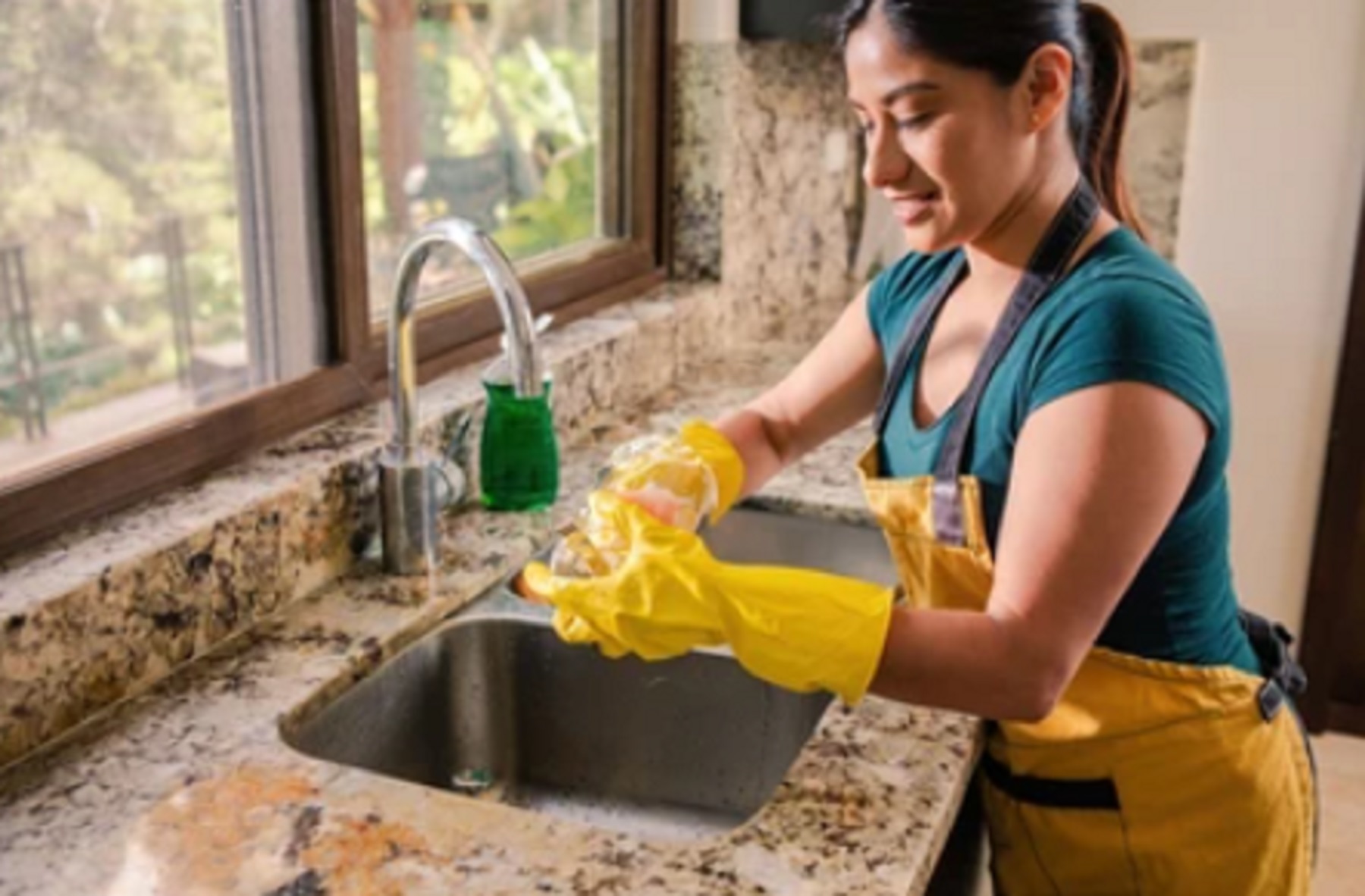 Las empleadas domésticas deben cobrar el aguinaldo con sus haberes de junio 2024.-