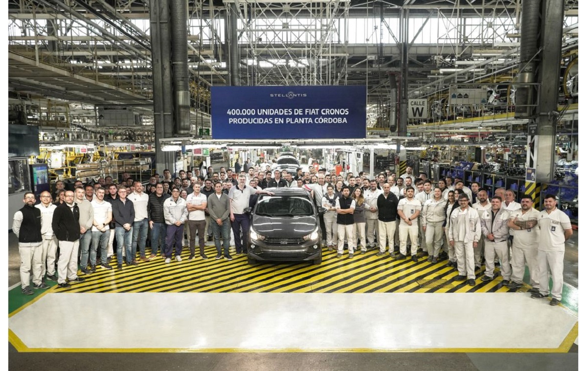 La unidad 400.000 sale de la planta de Fiat en Córdoba.