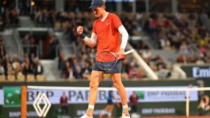 Video | Así reaccionó Sinner al enterarse que se convirtió en N° 1 del mundo tras la baja de Djokovic de Roland Garros
