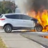 Imagen de Video | ¡Impactante! Una camioneta ardió totalmente en llamas en Neuquén