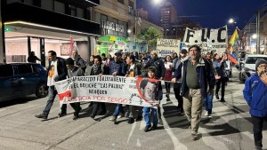 Video | Marcha por Sergio Ávalos: «El responsable es el Gobierno provincial», cantaron por el centro de Neuquén