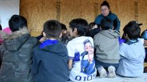 Imagen de Levantaron un merendero en la meseta de Neuquén para que los chicos «no anden metidos en la basura»