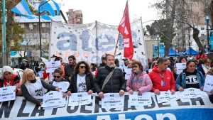 Movilizaron contra la Ley Bases y presentismo en Neuquén: habrá marcha federal y paro nacional