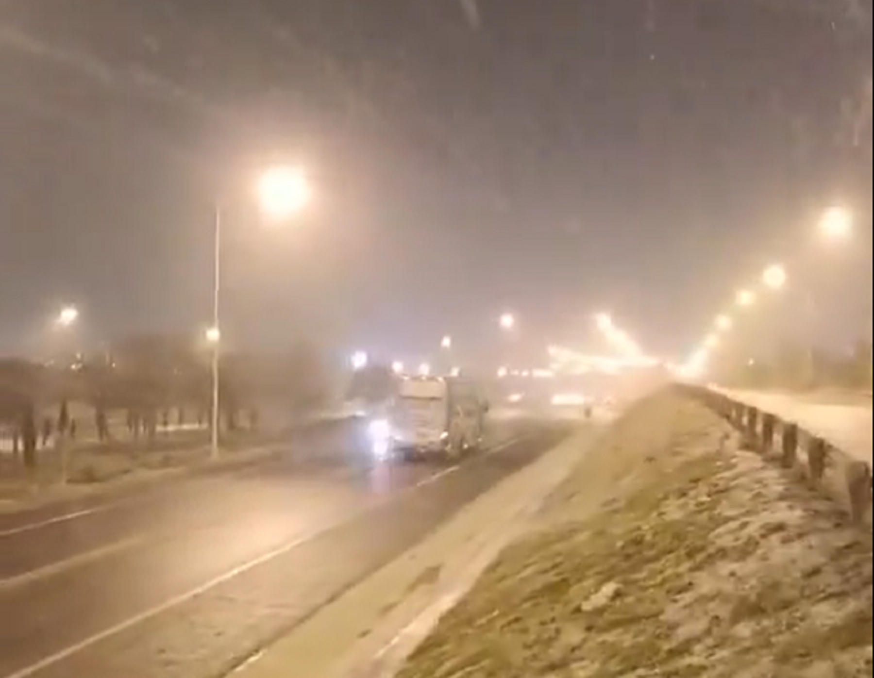 La nieve llegó por segunda vez a Zapala. Foto: captura video. 