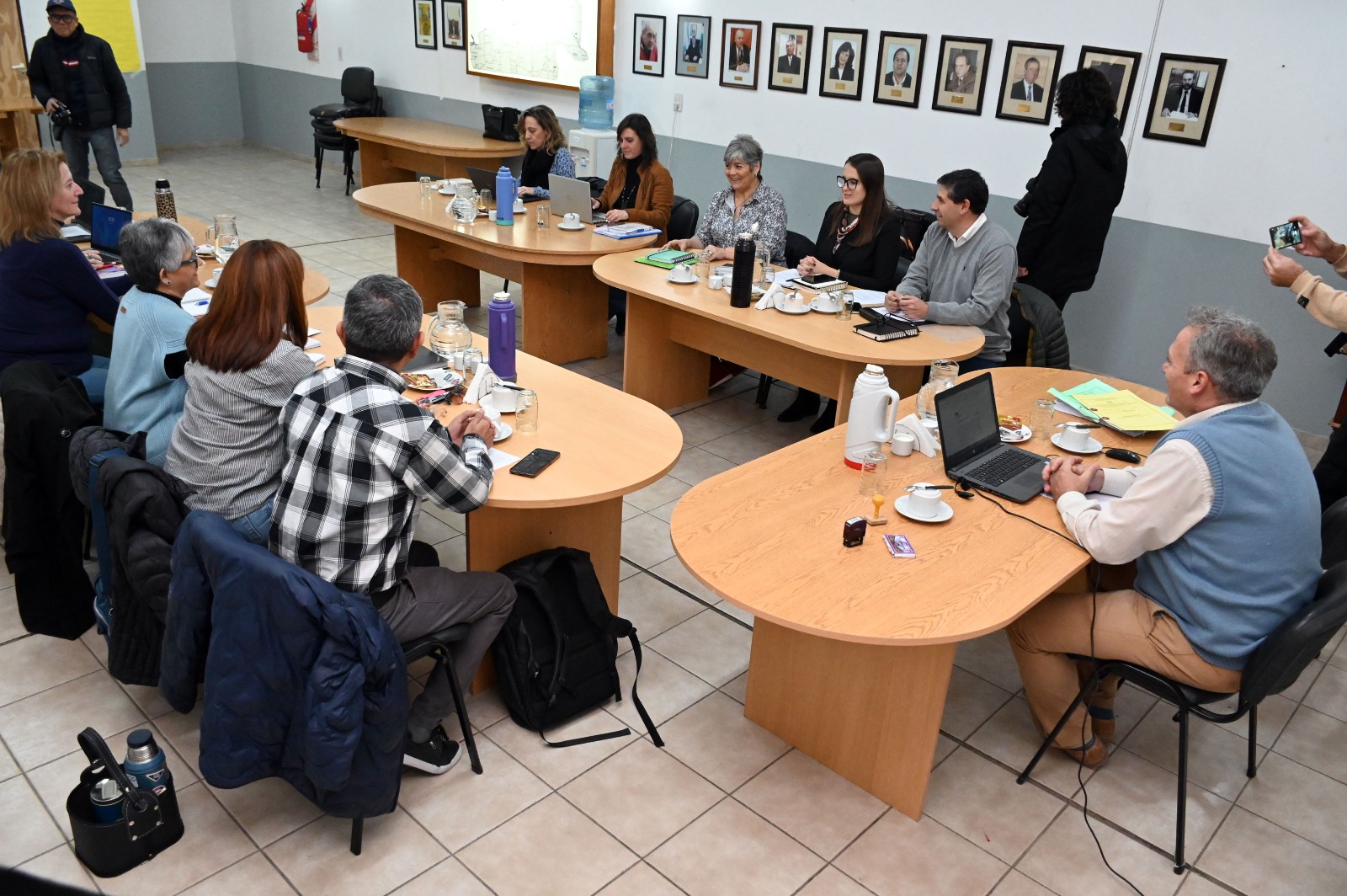 La paritaria docente se extendió por casi cuatro horas, pero gran parte del encuentro se correspondió con el texto del acta. Foto Marcelo Ochoa