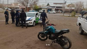 Persecución y detención en Allen: recuperan una moto robada hace cuatro meses en Neuquén