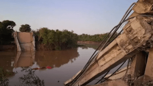 Conmoción en Bolivia: ocho personas muertas y desaparecidos tras el derrumbe de un puente