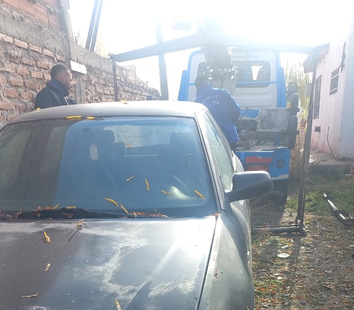 La policía secuestró el vehículo encontrado en el domicilio allanado esta mañana. foto: gentileza.