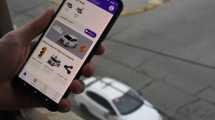 Imagen de Una nueva app de taxis en Roca: como Uber, pero con autos habilitados por el municipio