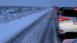 Cortan la circulación en todas las rutas de Neuquén esta noche por el temporal de nieve