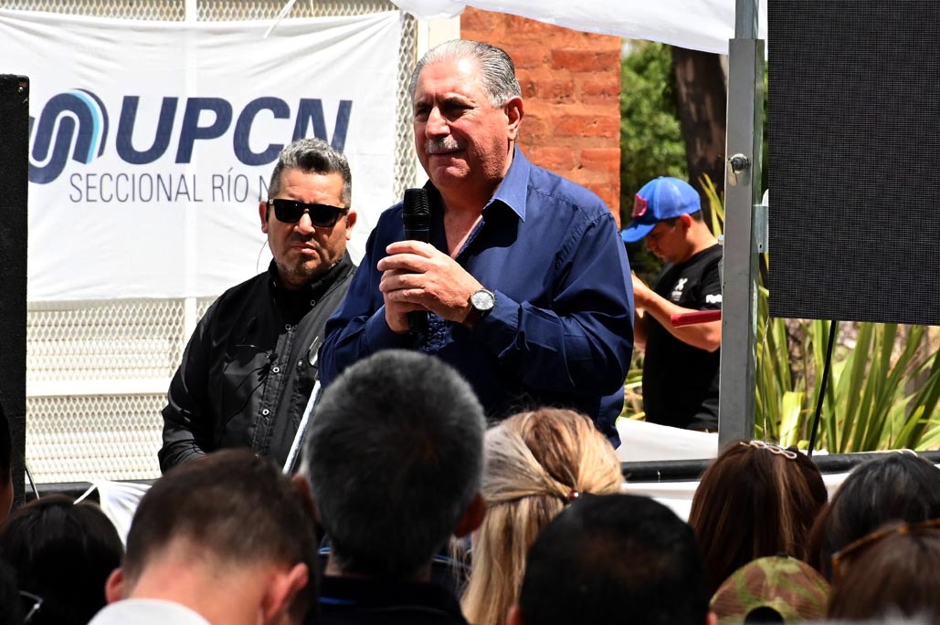 La posición de UPCN fue expuesta en una nota de Juan Carlos Scalesi al gobernador Weretilneck. Foto: Marcelo Ochoa 