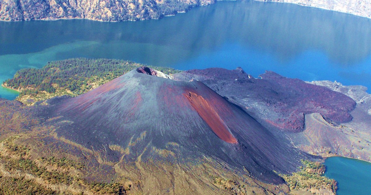 Alerta amarilla para el volcán Puyehue: por qué se reunieron las autoridades de Neuquén y Río Negro thumbnail