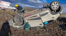 Imagen de Impresionante vuelco sobre Ruta 237, cerca de Piedra del Águila