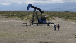 Gas y petróleo: Mendoza recibió ofertas por US$ 33 millones para explorar la Cuenca Neuquina
