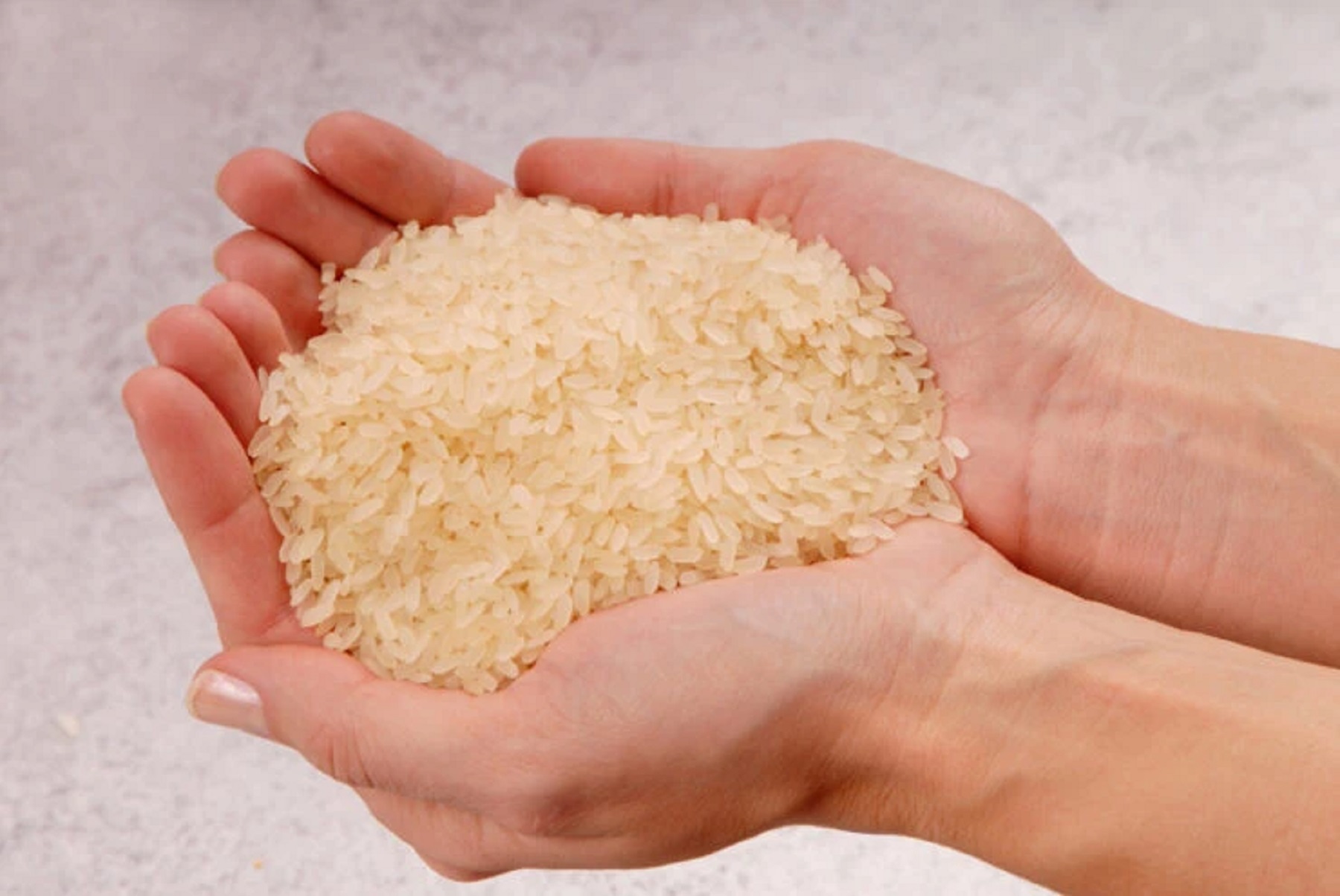 Ritual con arroz para hacer los primeros días del mes