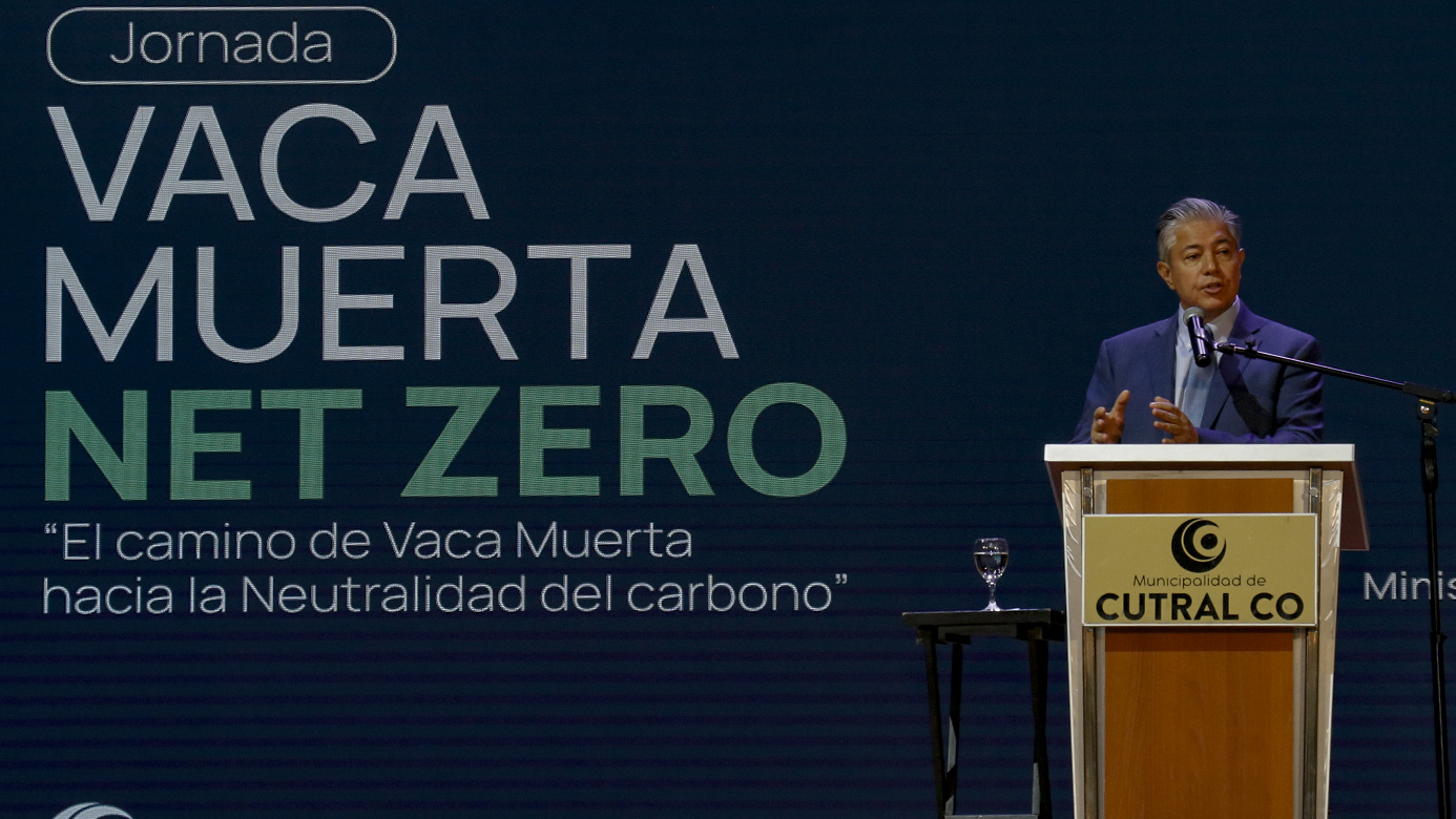 En Cutral Co comenzó el debate sobre el desafío de Vaca Muerta para exportar gas verde