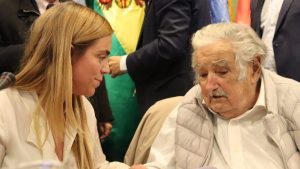 María Emilia Soria, intendenta de Roca, se reunió con «Pepe» Mujica en Uruguay: «Agradezco el ejemplo»