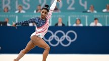 Imagen de Simone Biles volvió a brillar y Estados Unidos se quedó con el oro en gimnasia artística