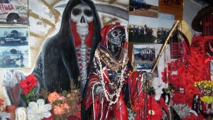 La historia popular de San La Muerte: por qué su culto está en la mira tras la desaparición de Loan