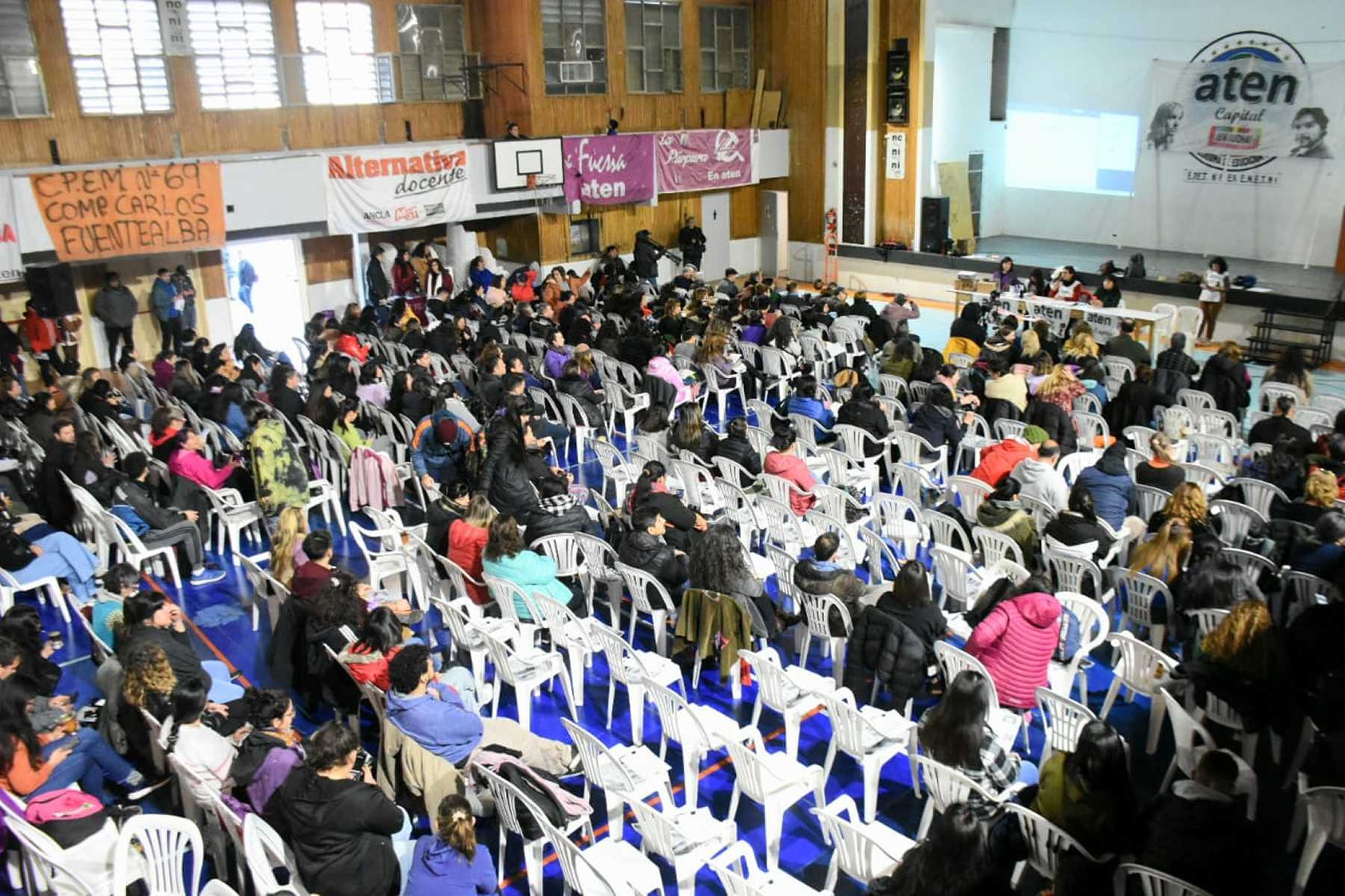 Ayer ATEN tuvo asambleas y hoy, el plenario. (Archivo Matías Subat)