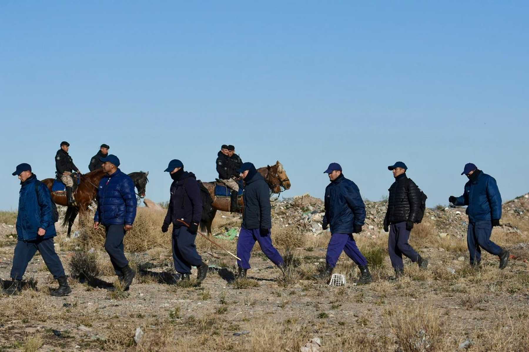 Nuevos rastrillajes en la zona de las Cabras, Neuquén. Foto: Matías Subat. 