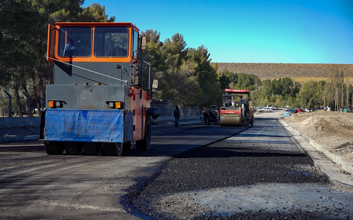 Las obras de asfalto fueron uno de los ejes de la gestión municipal.