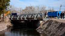 Imagen de Un puente lleva un año sin uso por una obra en Neuquén capital: «Nos desorganizó la vida», reclaman vecinos