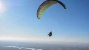 Parapente es libertad: la experiencia de volar y tocar el cielo con las manos