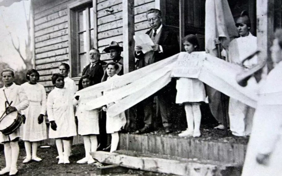 El recuerdo de la inauguración de la Oficina telegráfica "Correntoso"- Foto: Archivo.