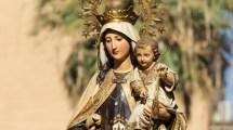 Imagen de Virgen del Carmen: cómo pedirle en tiempos difíciles, conociendo la tradición del escapulario