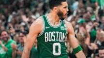 Imagen de La estrella de los Celtics firmó el contrato más alto de la historia en la NBA: cuántos millones cobrará