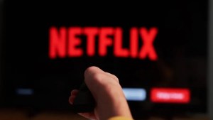 Ofrecen descuentos en Netflix para vaciar cuentas: un hombre perdió su jubilación en Cipolletti
