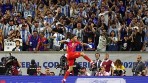 Argentina le ganó a Ecuador por penales y clasificó con un Dibu Martínez otra vez como héroe
