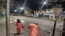 Imagen de Heladas en el Alto Valle: en Neuquén capital ya hubo accidentes y tuvieron que adelantar el operativo «hielo»