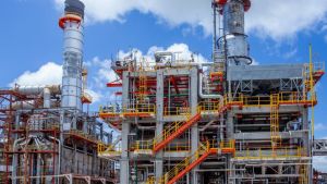 Combustibles: YPF superó el máximo histórico de producción en la refinería Ensenada