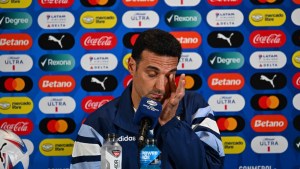 Scaloni no confirmó el once pero aseguró que «es una opción repetir el equipo»