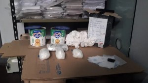Encontraron cocaína que iba desde Neuquén a Santa Cruz: camuflada en leche en polvo en una encomienda