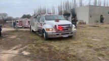 Imagen de Otro incendio en un galpón en Roca: bomberos lograron apagar el fuego