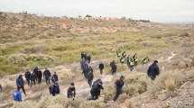 Imagen de Búsqueda de Luciana Muñoz en Neuquén: gran rastrillaje en Ruta 7 por «una llamada anónima»