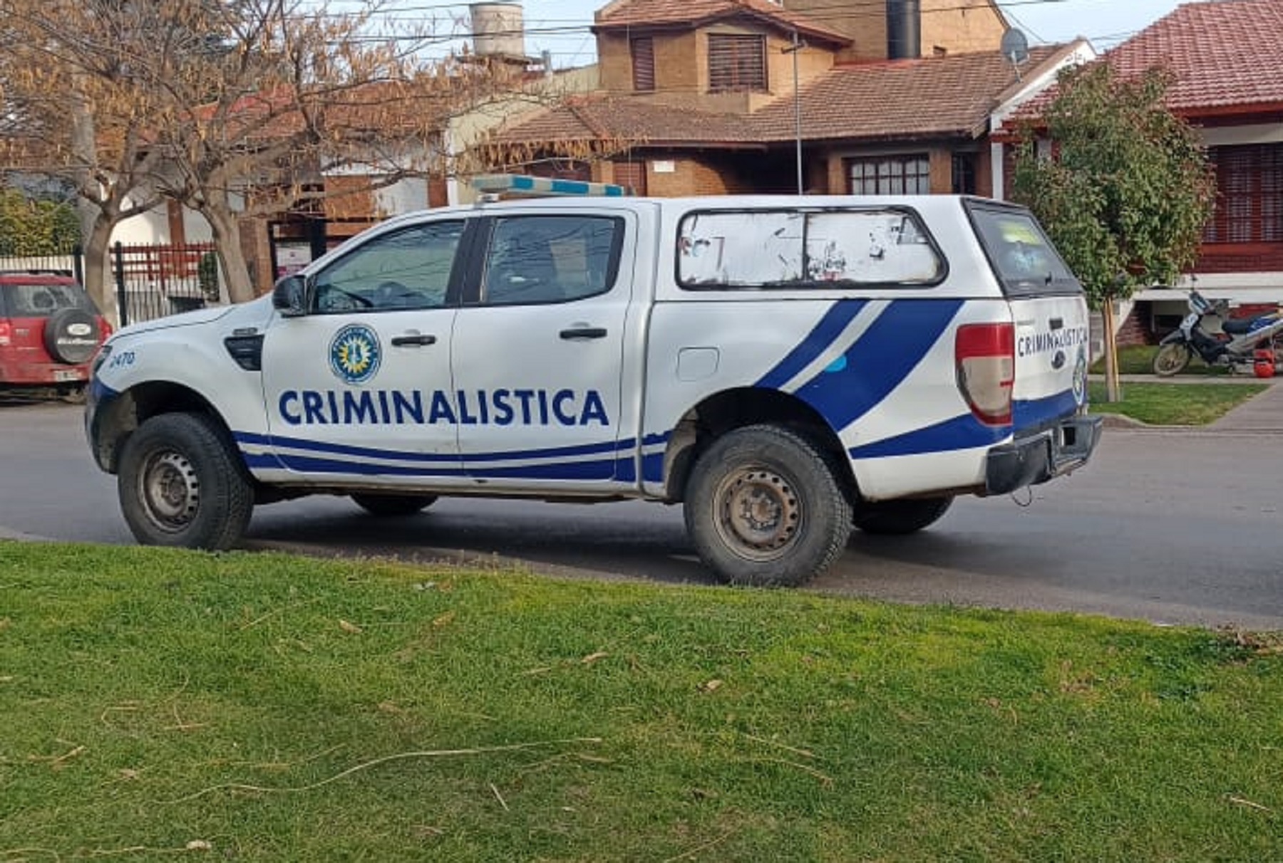 Criminalística trabajó en el lugar del robo en Viedma. Foto Gentileza: El Delitómetro