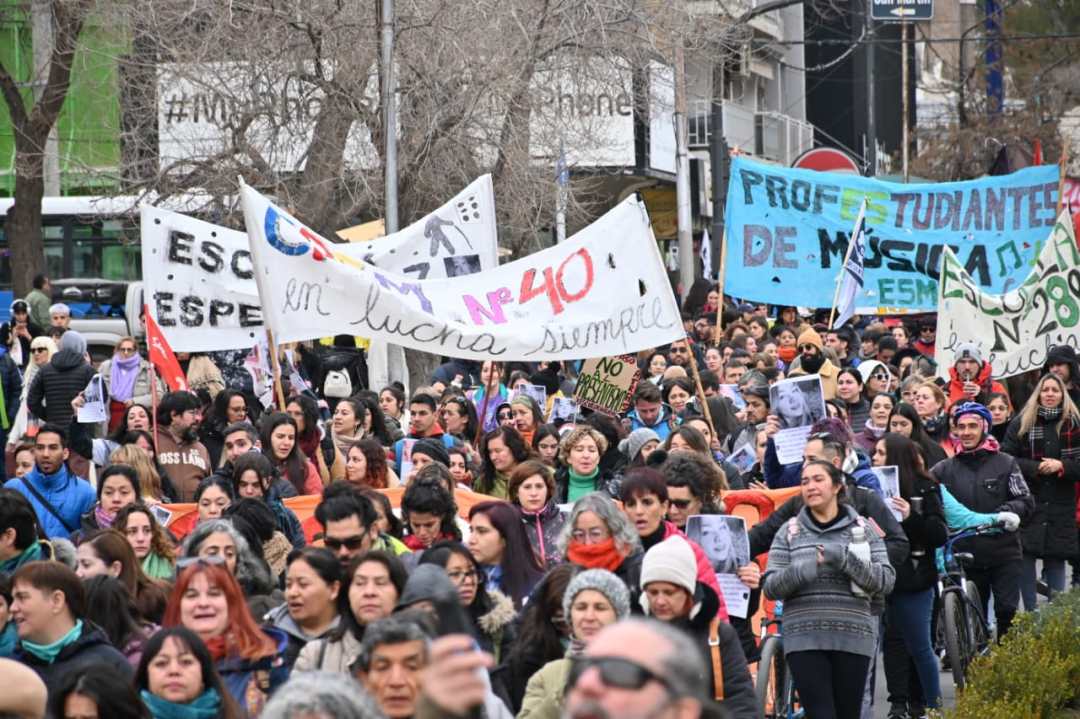 Video | Massive ATEN demonstration in Neuquén city center: 48-hour strike continues this Thursday