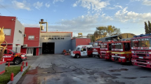 Imagen de Fuerte operativo en  Bomberos de Allen: detienen a un policía que trabajaba en el cuartel