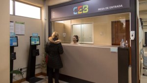 La CEB de Bariloche pidió un aumento del 63% en la revisión tarifaria quinquenal