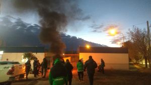 Corte en Ruta 7 en Centenario el próximo lunes: lo anunció ATE tras un bloqueo en el corralón municipal