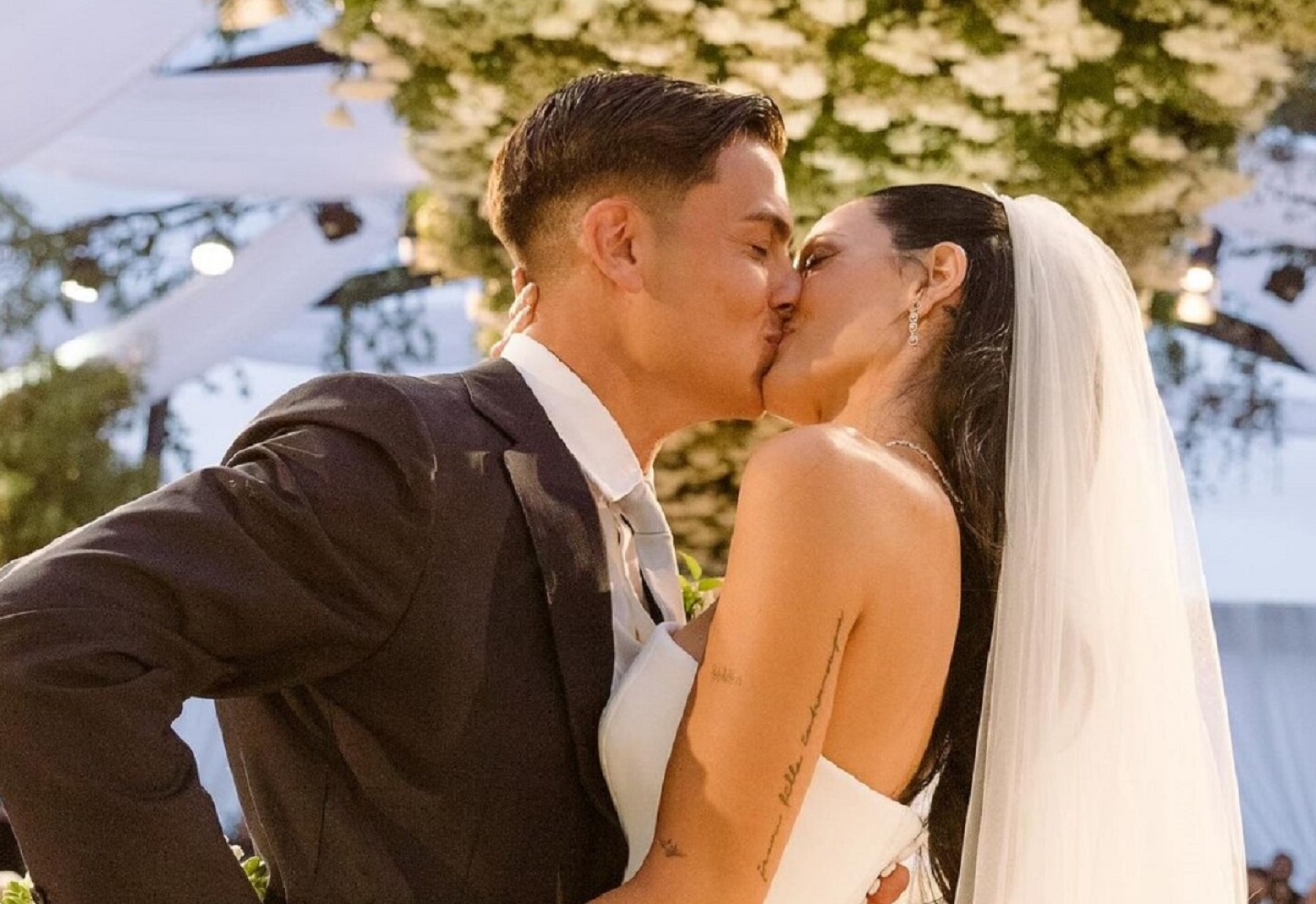 Paulo Dybala y Oriana Sabatini