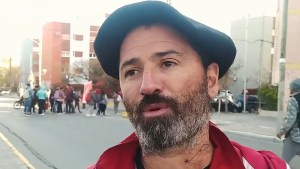 Quién es Diego Mauro, el líder piquetero elegido por el gobierno de Neuquén como adversario, acusado en la causa a organizaciones sociales